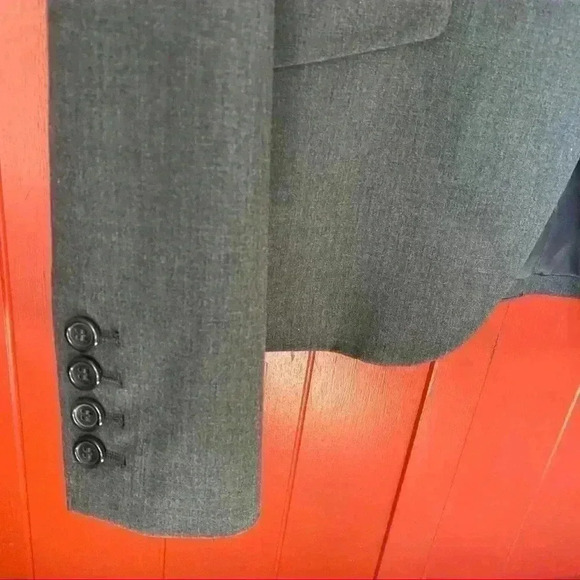 The Limited Collection Suit Jacket - Picture 4 of 7